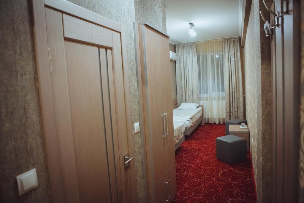 Magnum Hotel แบรฮอฟ ห้อง รูปภาพ