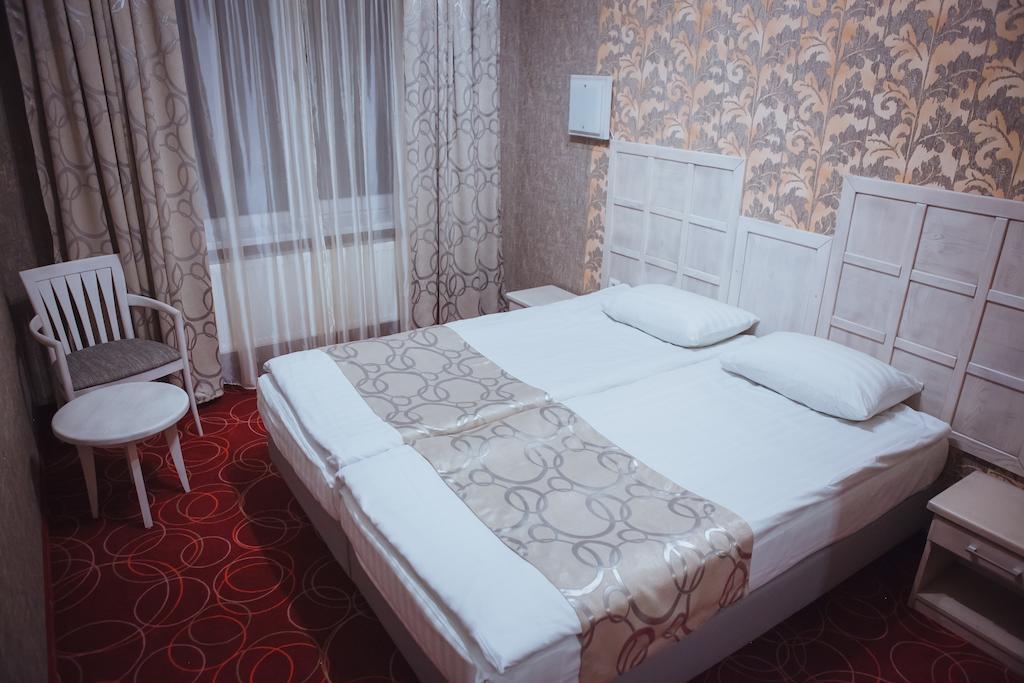 Magnum Hotel แบรฮอฟ ห้อง รูปภาพ