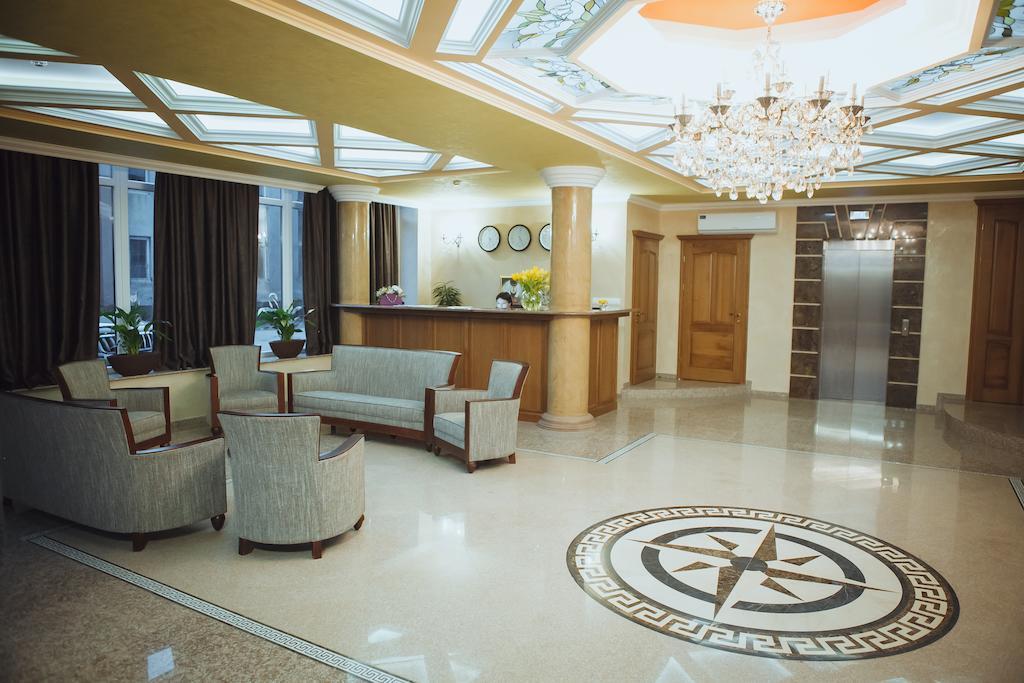 Magnum Hotel แบรฮอฟ ภายนอก รูปภาพ
